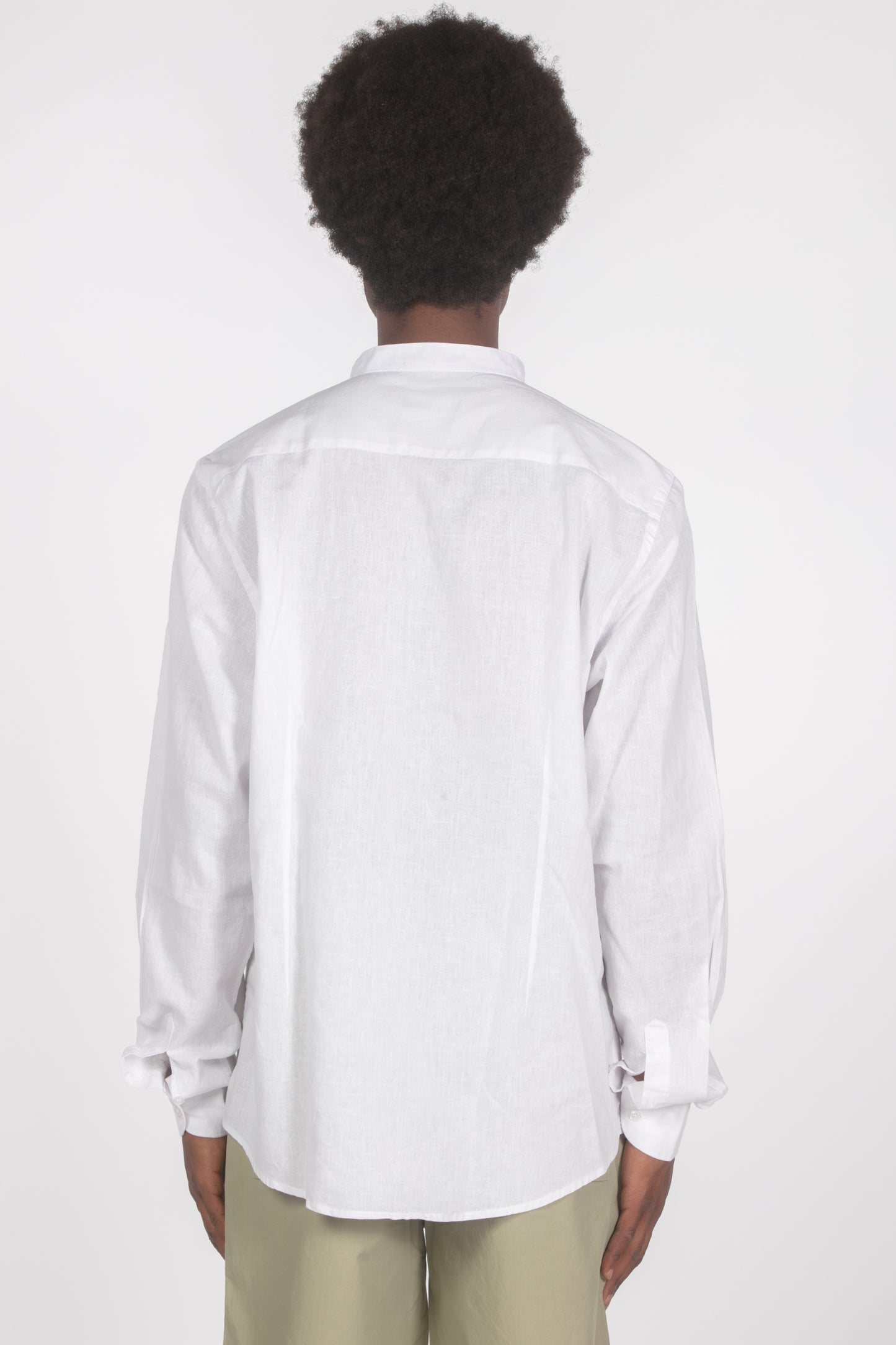Camicia colletto a fascetta bianco