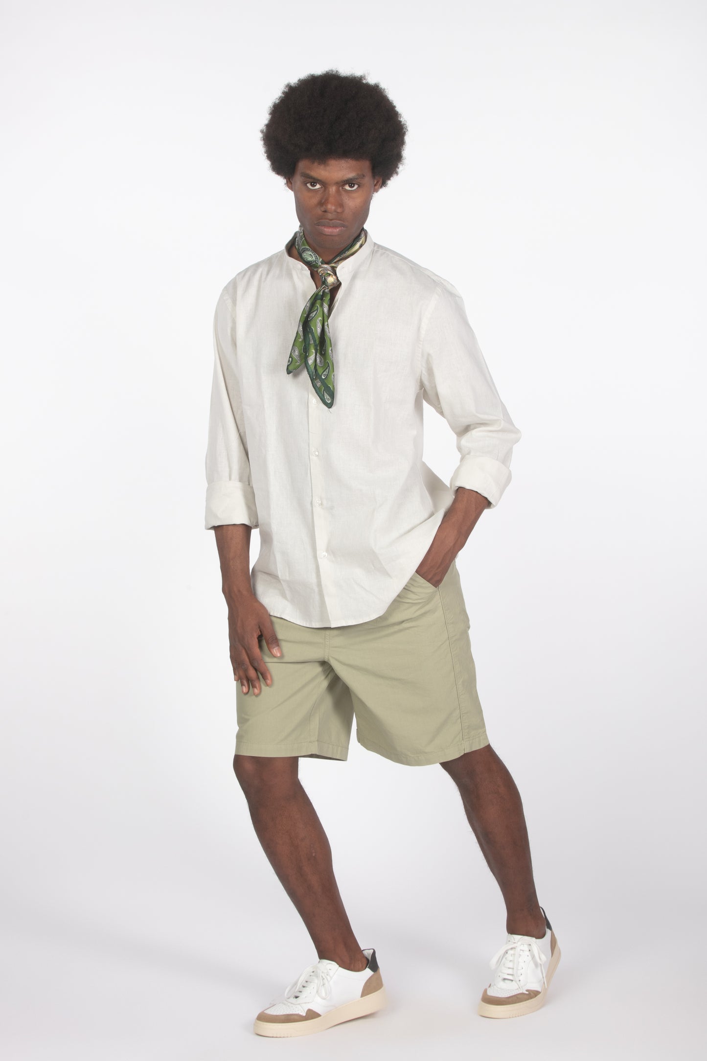 Camicia colletto a fascetta beige
