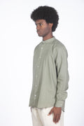 Camicia con colletto a fascetta verde militare