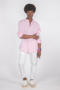 Camicia con colletto a fascetta rosa