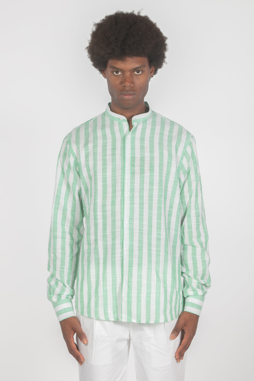 Camicia con colletto a fascia righe verde