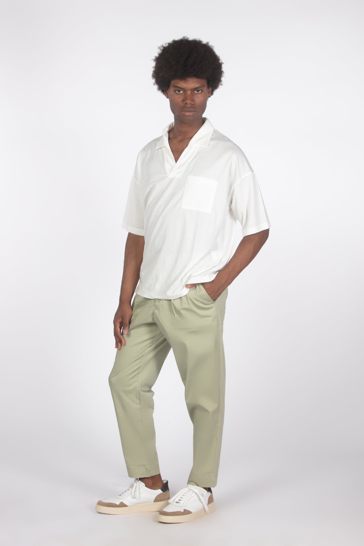 Polo con taschino bianco
