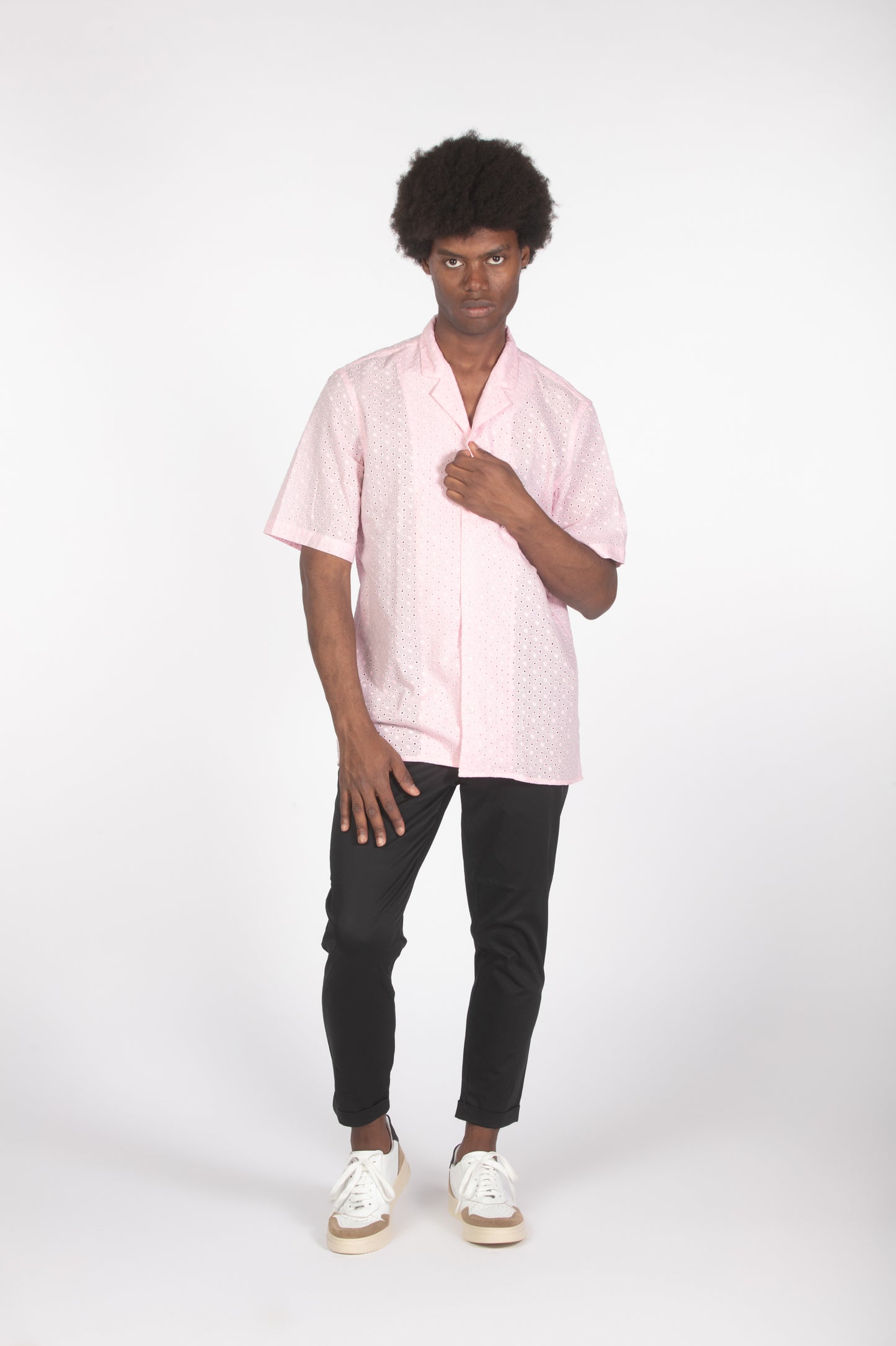 Camicia mm rosa con ricamo traforato