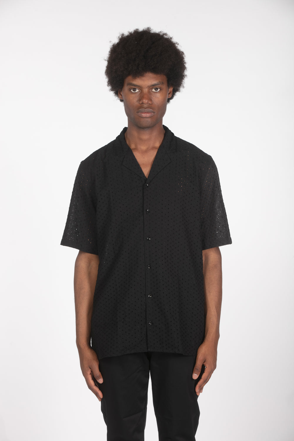 Camicia mm nera con ricamo traforato