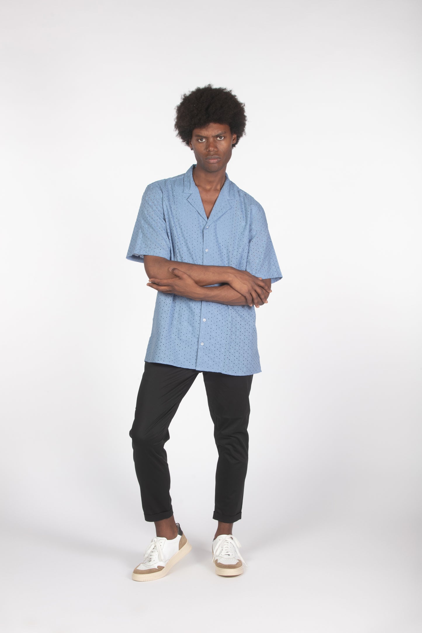 Camicia mm cielo con ricamo traforato