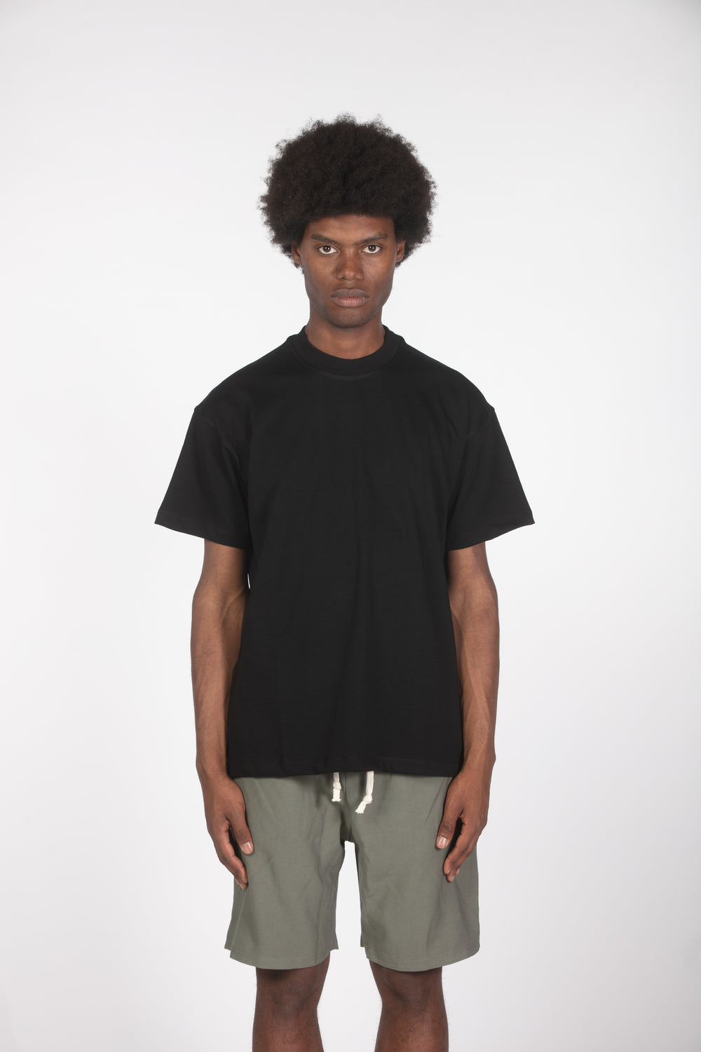 T-shirt nera