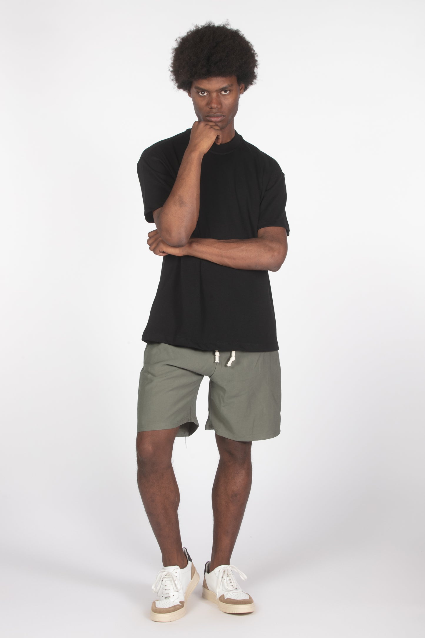 T-shirt nera