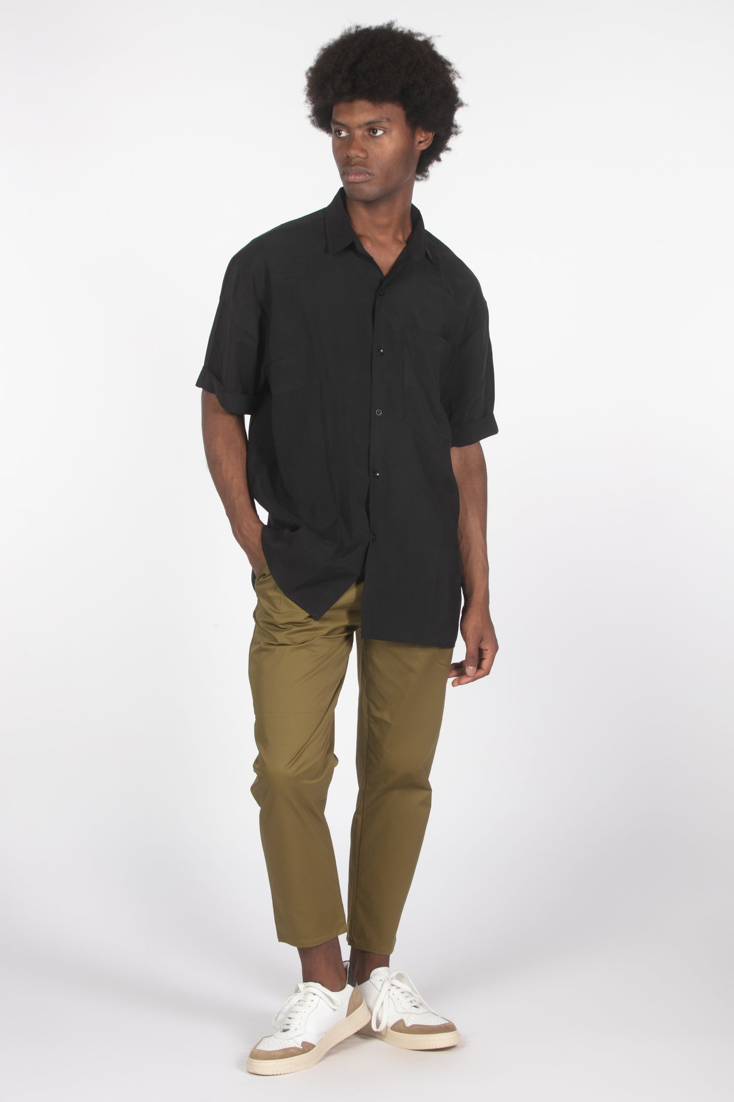 Pantalone con pieghe verde