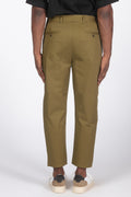 Pantalone con pieghe verde