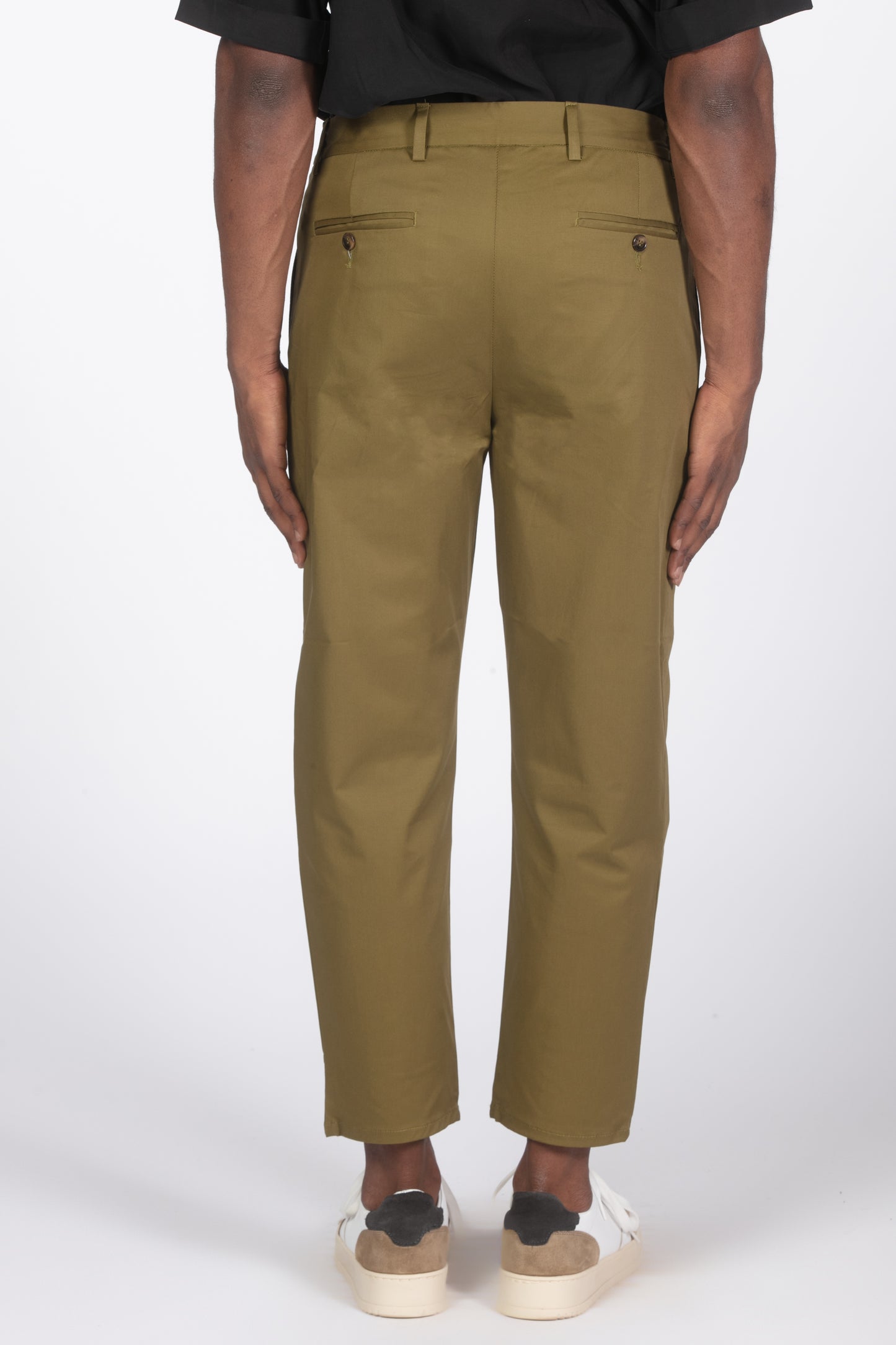Pantalone con pieghe verde