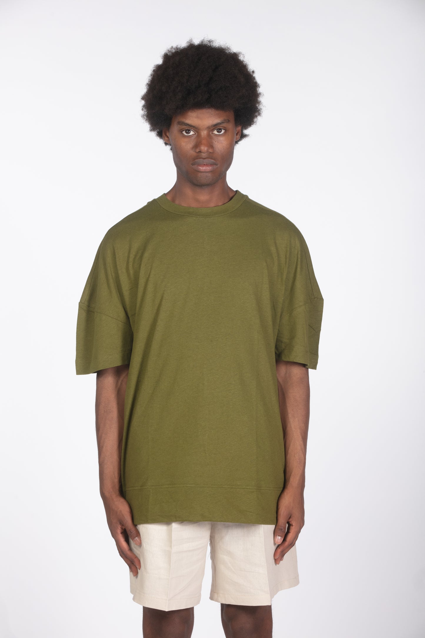 T-shirt lino relaxed fit muschio