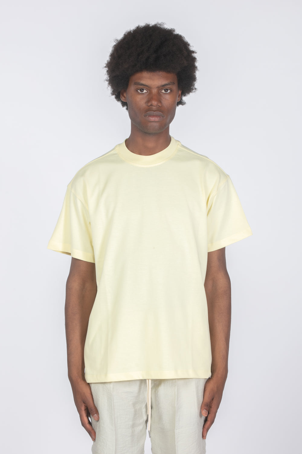 T-shirt gialla