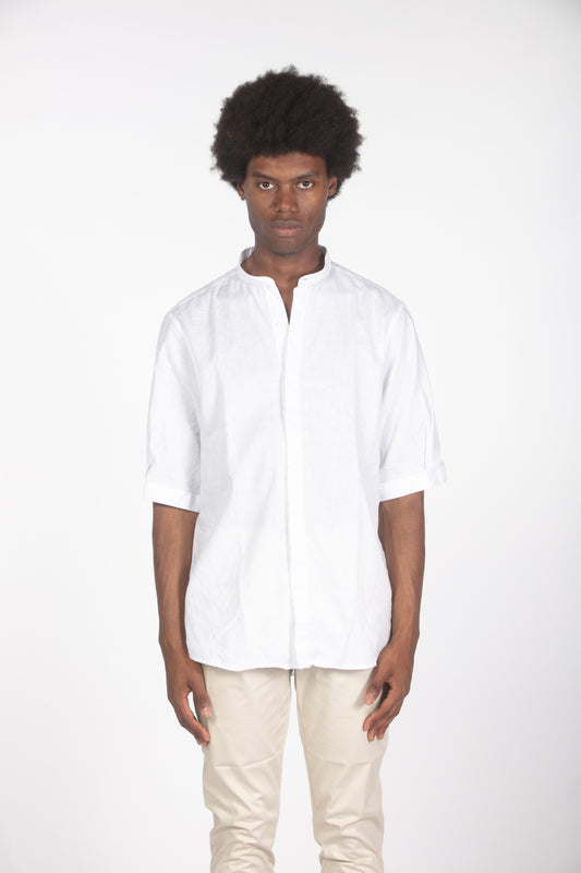 Camicia lino con colletto a fascetta bianco