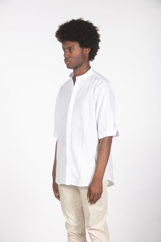 Camicia lino con colletto a fascetta bianco